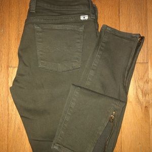 Lucky brand olive jeans size 25